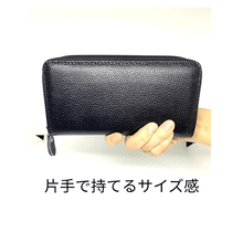 画像をギャラリービューアに読み込む, 女性向け通帳ケース入れ サイドオープンタイプ 片手で持てるサイズ感
