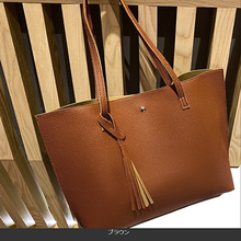 画像をギャラリービューアに読み込む, トートバッグ　レディース　　a4　　通勤　大容量　防水　PVレザー　軽量　 軽い　おしゃれ　肩掛け　黒　仕切り　かわいい　通学
